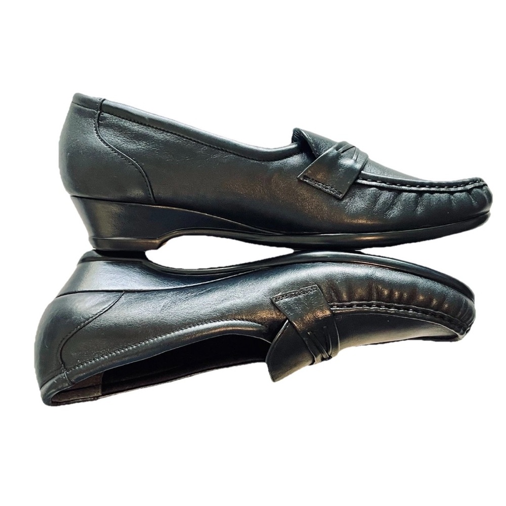 SAS Tripad  Womens Size 10 M Comfort Foot Bed Black Leather Loafer USA